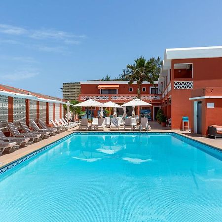 Hotel La Madrague Дакар Екстериор снимка