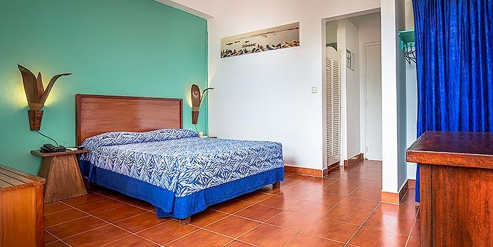 Hotel La Madrague Дакар Екстериор снимка
