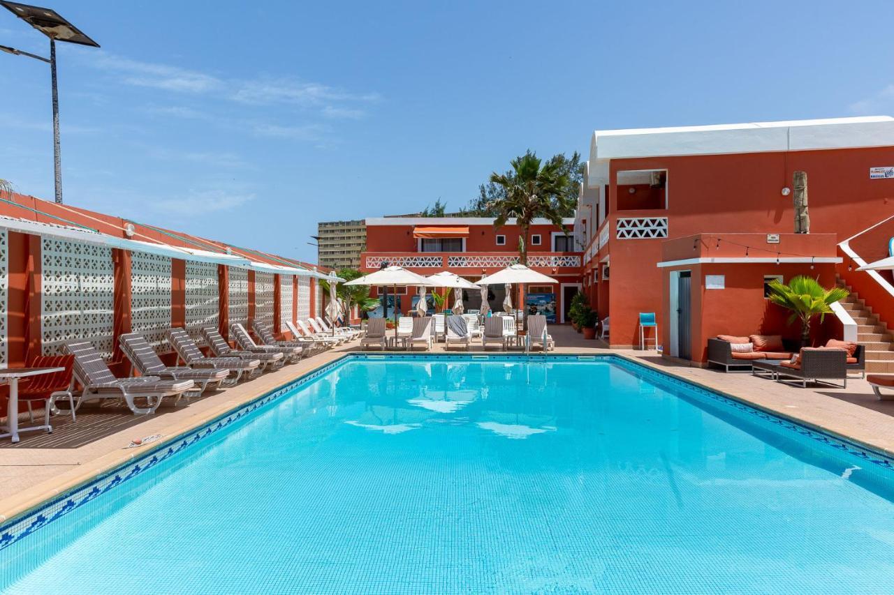 Hotel La Madrague Дакар Екстериор снимка