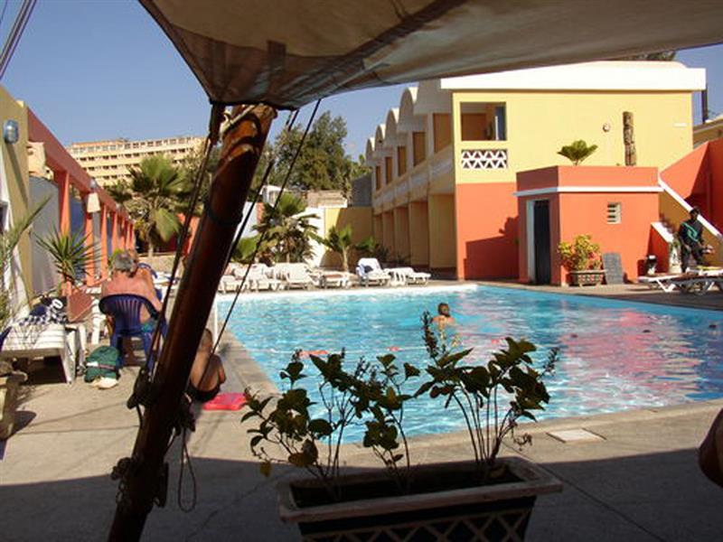 Hotel La Madrague Дакар Екстериор снимка