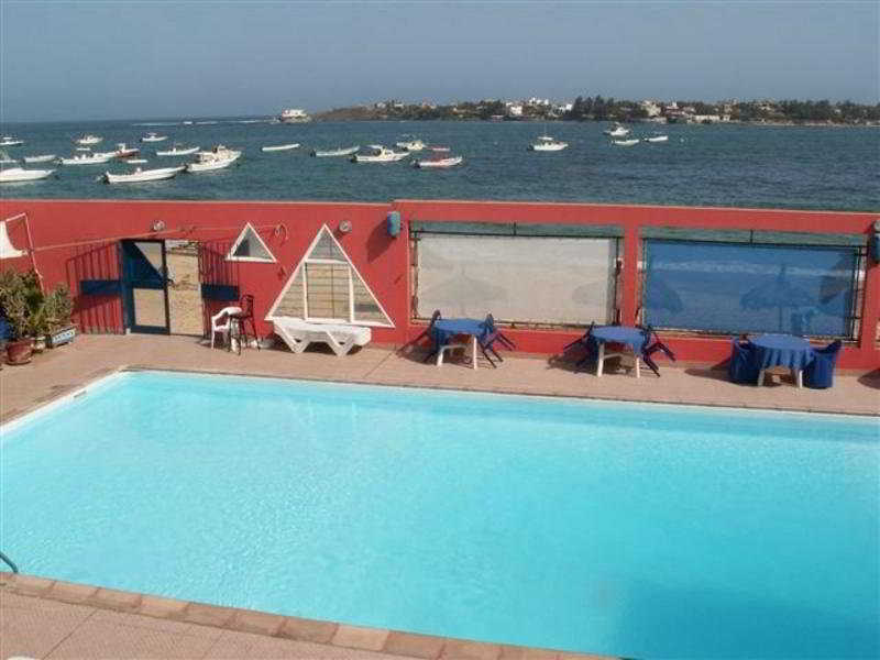 Hotel La Madrague Дакар Екстериор снимка